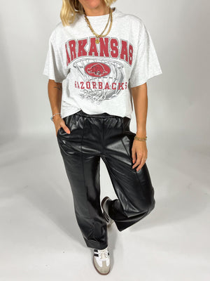 Red Oak Vintage 90s Razorback Basketball Tee
