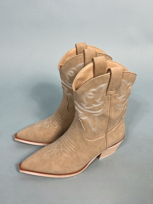 Claire Midwest Boots