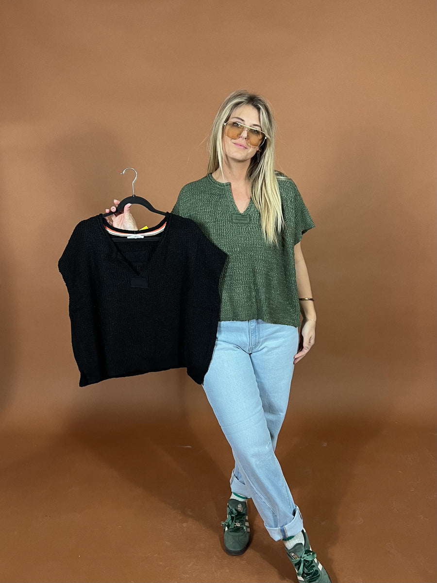 Beck Split Neck Pullover