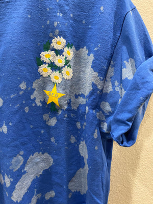 PEO Daisy Crop Tee : Size Large  (#403)